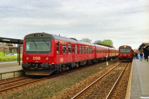 DSB MR/D 82+MR/D 21 som P 5157 Ro-Næ og MR/D 20 som P 5156 Næ-Ro. Køge 07.05.1991.