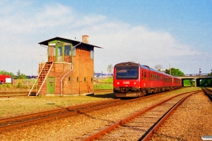 DSB MR/D 59+MR/D 49 som RV 3805 Ar-Str. Viborg 26.05.1995.