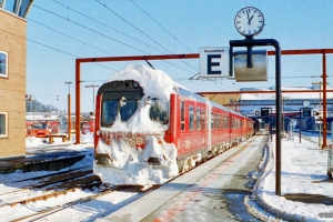 DSB MZ 1415+MY 1122+MR/D 73+MR/D 28. Odense 20.02.1996.