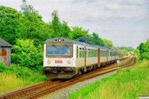 DSB MR/D 52+MR/D 13 som RV 2861 Svg-Od. Årslev 06.07.1997.