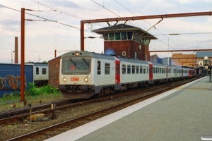 DSB MR/D 05+MR/D 88+MQ 52 som M 7289 Od-Fa. Odense 12.07.2002.