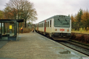 DSB MR/D 72 som RV 3936 Hr-Ar. Engesvang 09.11.2002.