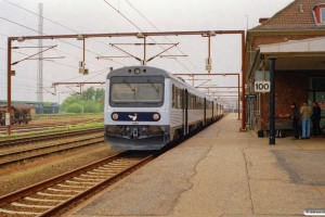 DSB MR/D 98+MR/D 54 som RV 2352 Pa-Fa. Padborg 20.05.2005.