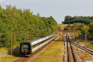 DSB ER 27+MF 72 som IC 861 Kk-Es. Tommerup 28.08.2017.