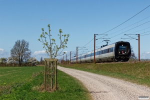 DSB ER 33+ER 18 som IC 836 Es-Kk. Marslev 21.04.2018.