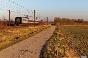 DSB ER 34+ER 29 som IC 859 Hgl-Es. Marslev 12.03.2022.