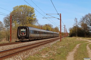 DSB ER 26+MF 49 som IC 70165 Kh-Ar. Hjulby 28.04.2022.