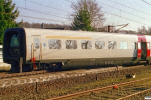 DSB MF 69 afsporet med IC 108 Fa-Kac (MF 10+69). Tommerup 21.02.2004.