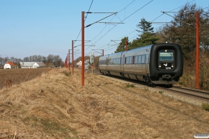 DSB MF 76 som IC 5737 Kd-Pa. Km 57,2 Fa (Sommersted-Vojens) 15.03.2013.