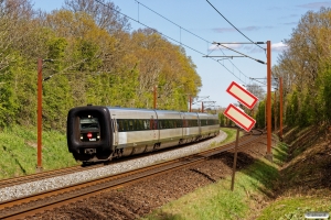 DSB MF 65+MF 19 som IC 54149 Cph-Ar. Km 165,6 Kh (Odense-Holmstrup) 25.04.2020.