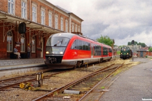 DSB MQ 53 som RV 2857 Svg-Od og MT 152 med PP 8459 Svg-Od. Svendborg 05.08.2001.