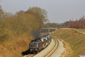 DSB ME 1515 med RØ 4533 Kk-Hk. Km 42,2 Kh (Lejre-Hvalsø) 19.03.2015.