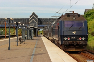 DSB ME 1518 med RØ 57356 Kø-Kk. Korsør 28.06.2015.