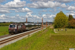 DSB ME 1511 med RØ 4939 Kj-Nf. Km 100,2 Kh (Næstved-Lundby) 13.05.2020.