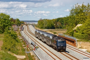 DSB ME 1516 med RØ 4938 Nf-Kj. Orehoved 13.05.2020.