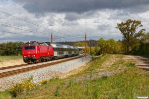 DSB ME 1537 med RØ 4833 Kj-Nf. Km 98,0 Kh (Næstved-Lundby) 15.05.2020.