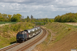 DSB ME 1523 med RØ 2543 Kk-Hk. Km 42,2 Kh (Lejre-Hvalsø) 15.05.2020.