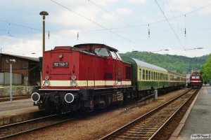 DR 112 749-7 med Tog 18421 og 251 001-4 med Tog 16440. Blankenburg 18.05.1991.