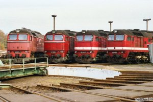 DR 120 313-2, 120 299-3, 120 018-7 og 120 145-8. Hagenow Land 16.10.1990.