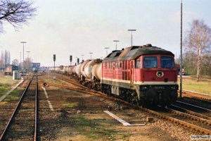 DR 132 373-2. Büchen 31.03.1990.