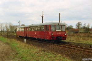 DR 172 122-4+172 722-1 som Tog 15357. Metzelthin 28.03.1991.