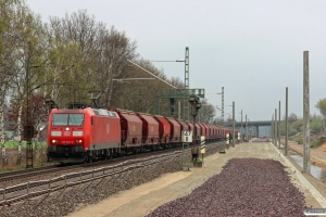 DB 185 046-0 med tomme kalivogne. Radbruch - Winsen 27.04.2013.