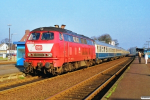 DB 218 122-0 med E 3725. Niebüll 13.10.1990.