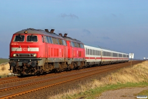 DB 218 341-6+218 313-5 med IC 2072. Klanxbüll - Morsum 26.03.2016.