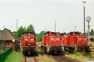 DB 295 030-1, 295 046-7, 295 027-7 og 295 013-7. Itzehoe 18.06.2006.