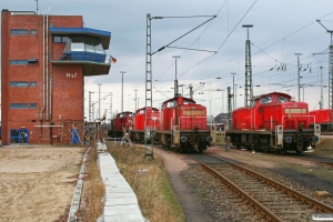 DB 295 085-5, 295 027-7, 295 029-3 og 295 078-0. Hamburg-Süd 28.03.2009.