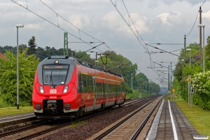 DB 442 144+442 644 som RE 18219. Coschen 13.05.2017.