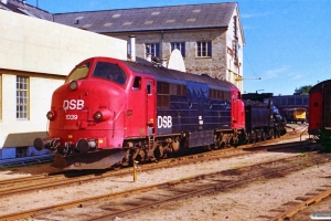 DSB MX 1039+K 564 afgår fra Odense 16.09.1988.
