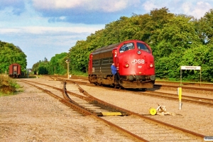 DSB MY 1117 rangerer med M 8465 Od-Fa. Holmstrup 08.09.1990.