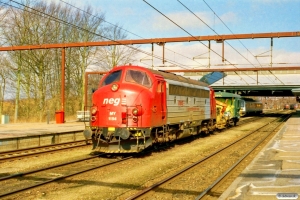 DJ MY 1154+Railservice Trolje 68+BLS Db-q som PM 6101 Fa-Pa. Fredericia 19.03.2006.
