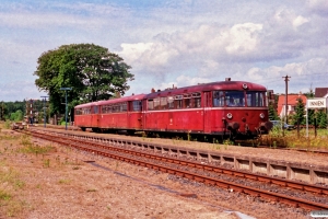 DB 798 818-1+998 063-2+998 891-6 som Tog 5161. Innien 10.08.1991.