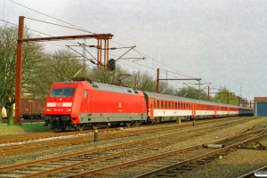 DB 101 142-8+6 CD Bmz+WRmz+Ampz som EC 175. Padborg 25.04.2003.