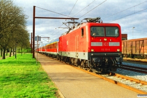 DB 112 151-6 med RE 21083 Pa-Hamburg Hbf. Padborg 20.04.2007.