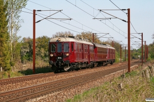 DSB MO 1846+CLL 1476+DSB MO 1954 som VM 8053 Ng-Od. Km 155,4 Kh (Marslev-Odense) 25.04.2009.