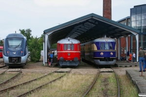 DSB MG 18, MS 402+AA 431+MS 401 og SVT 137 225. Odense 22.08.2010.