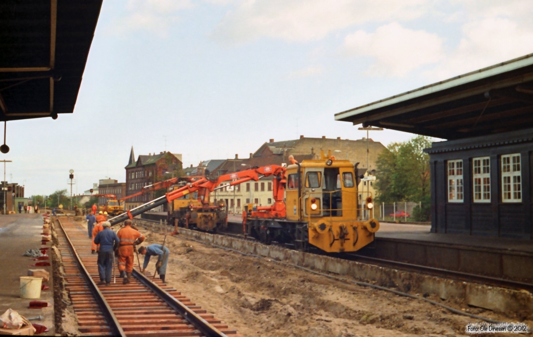 Sporombygning spor 5. Odense september eller oktober 1983.
