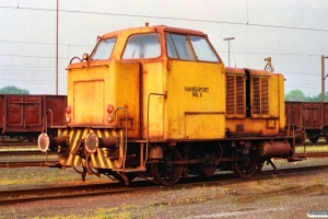 Hansaport Lok 5 (MaK 220021/1954). Hamburg-Altenwerder 11.05.1990.
