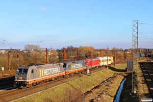 HCTOR 241.006 trykker HCTOR 242.502+DB 182 506+DB Dienstüm313 63 80 99-92 007-3 ud i spor 600. Nyborg 17.03.2016.