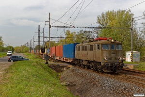 EKKW EU07-133+25 Sggnss (containere). Petrovice u Karviné (Tjekkiet) 26.04.2019 kl. 14.34½.