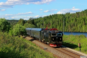 SJ Rc6 1383 med Pt 57. Åbogen - Matrand 10.06.2014.