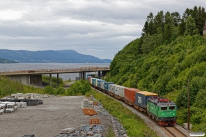 GC Rc4 1302 med Gt 4810 (Trondheim S-Alnabru). Langset - Minnesund 22.06.2018.