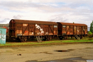 DSB Tjenestegodsvogn 791 (ex. GS 41135) og 721 (ex. GS 40092). Odense 28.10.2001.