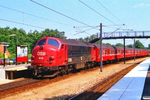 DSB MX 1019 med P 2155 Fs-Ba. Ølstykke 28.06.1988.