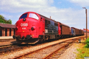 DSB MX 1035 med G 7859 Gr-Ar. Grenå 30.06.1988.