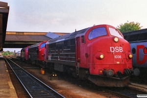 DSB MX 1036+MY 1121+MX 1040. Fredericia 30.06.1988.
