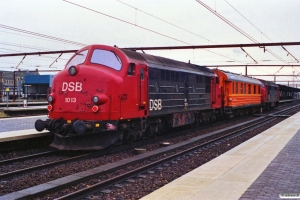 DSB MX 1013+SJ Qib 30 74 985 0 235-9+MX 1015. Roskilde 07.11.1989.